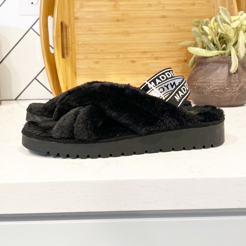 Madden NYC BLACK Faux Fur Crossband Platform Slipper Sandal Elastic cozy z 11